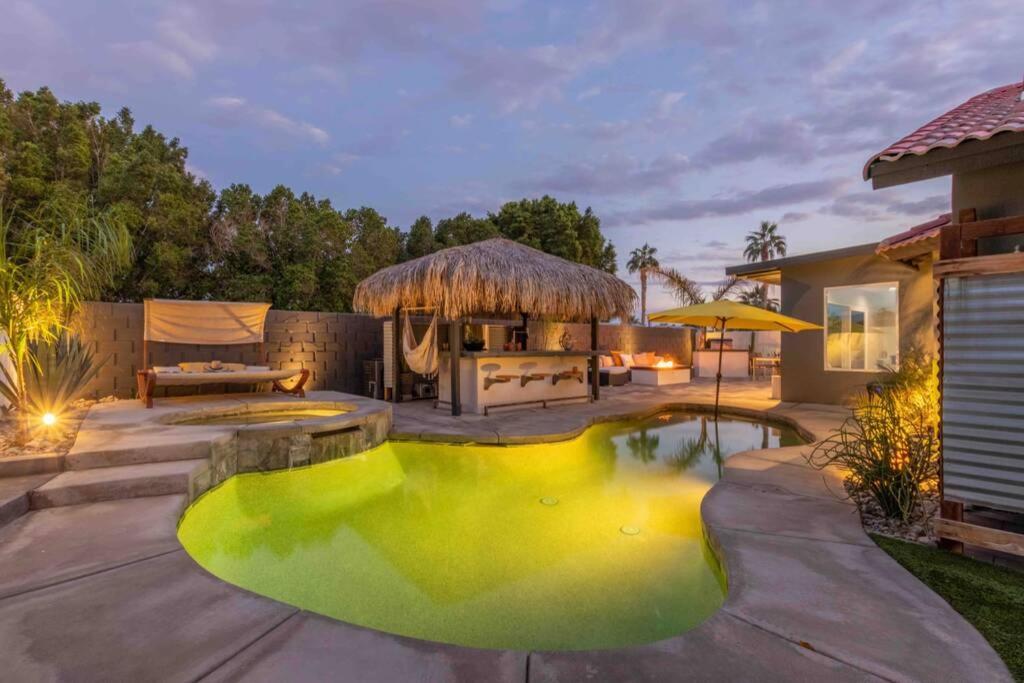 Desert Paradise Salt Water Pool & Spa 1 Mile To Coachella Fest Indio Luaran gambar